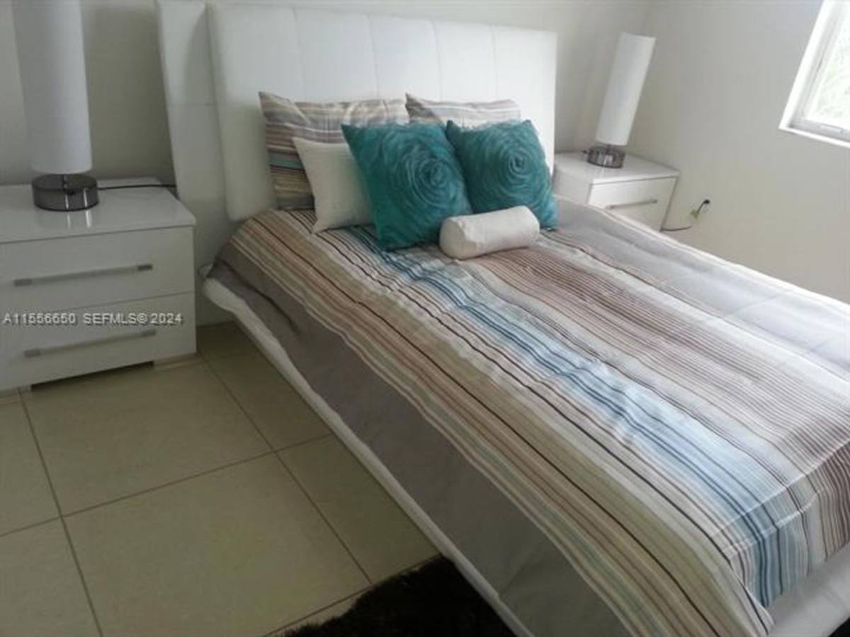 17100 N Bay Rd, North Miami Beach, FL 33160 - Apartment for Rent - Image 10