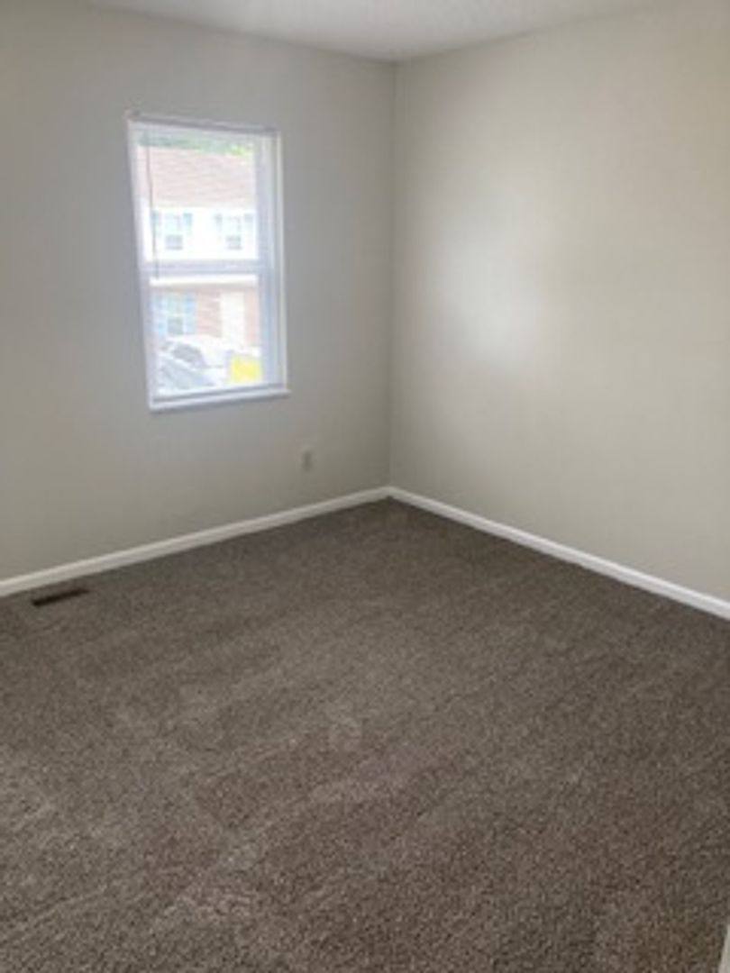 Townhouse for rent at 1110 Park St #L, Elizabeth City, NC 27909