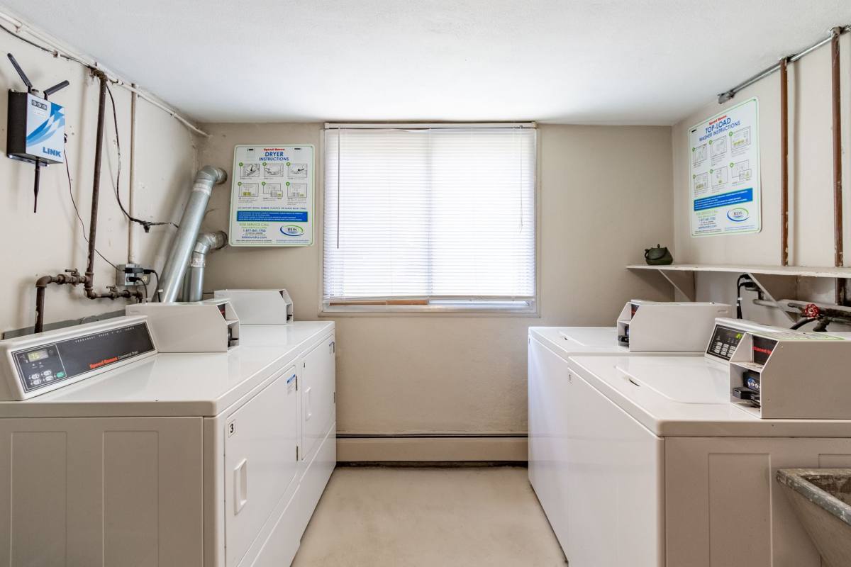 Apartment for rent at 2300 Aldrich Ave S, Minneapolis, MN 55405