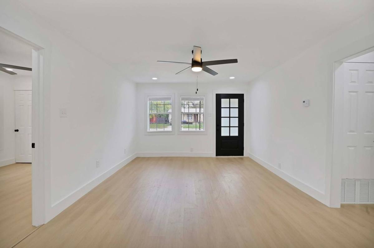 House for rent at 1520 Valley View St, Mesquite, TX 75149