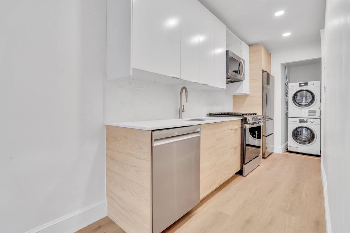 House for rent at 325 Summit Ave #102, Brighton, MA 02135