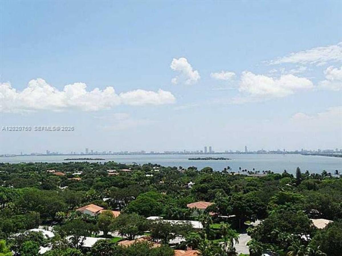 Apartment for rent at 4250 Biscayne Blvd, Miami, FL 33131