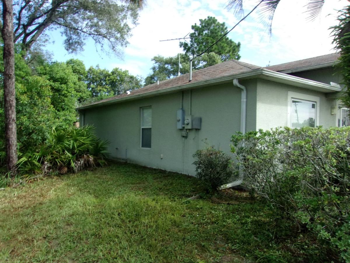 House for rent at 14237 Spring Hill Dr, Spring Hill, FL 34609