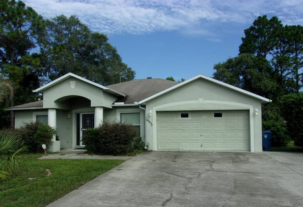 House for rent at 14237 Spring Hill Dr, Spring Hill, FL 34609