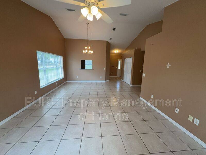 House for rent at 11960 SW 45th St, Ocala, FL 34481