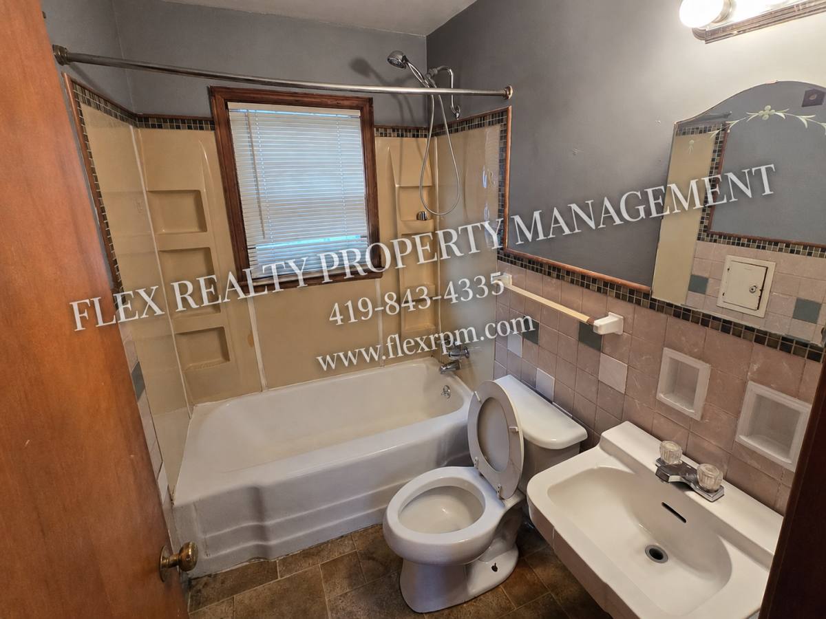 House for rent at 3901 Leybourn, Toledo, OH 43612