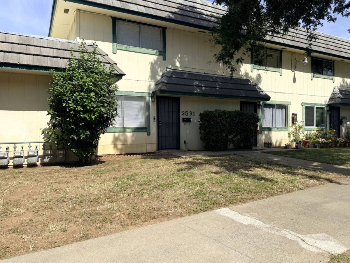 Apartment for rent at 2591 - 2597 Glen Ave, Merced, CA 95340