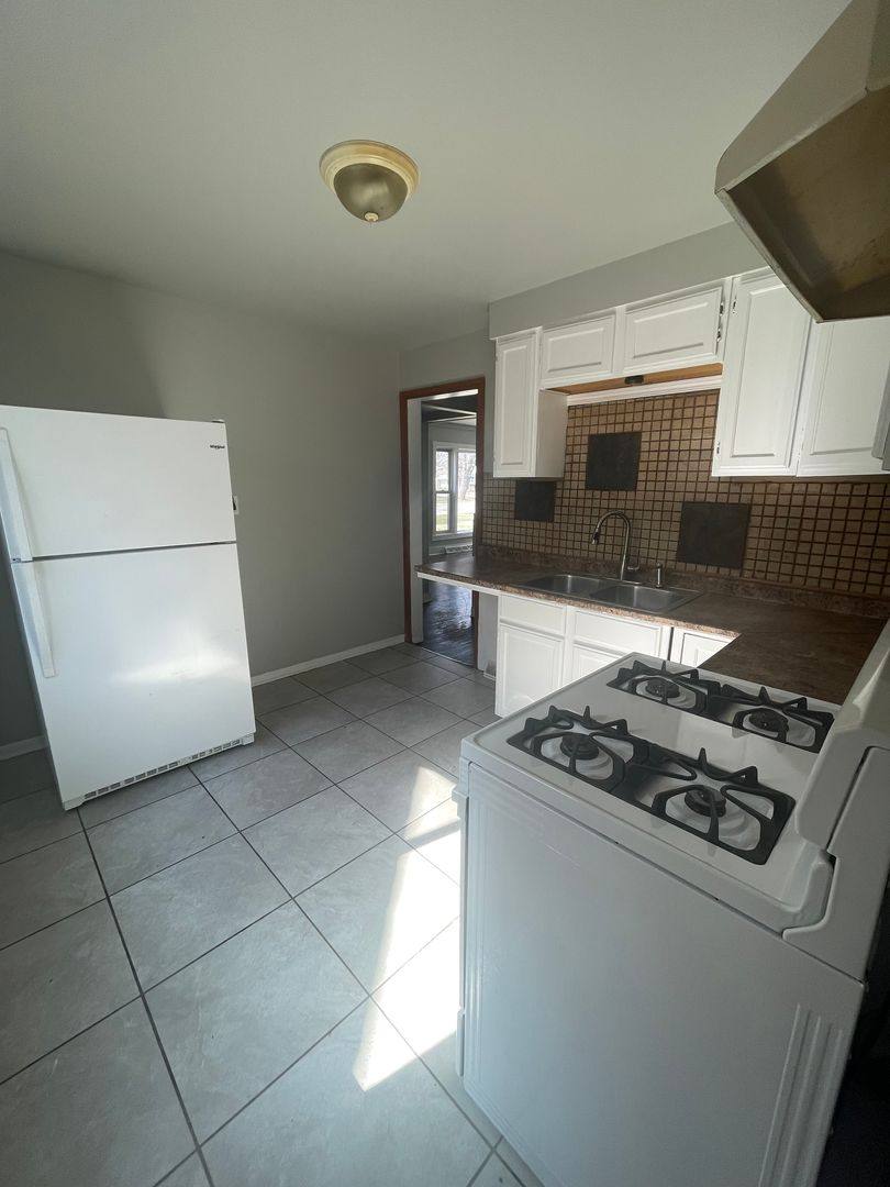 House for rent at 1565 Wentworth Ave, Calumet City, IL 60409