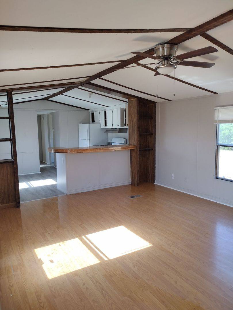 House for rent at 220 Baughman Hill Rd, Azle, TX 76020