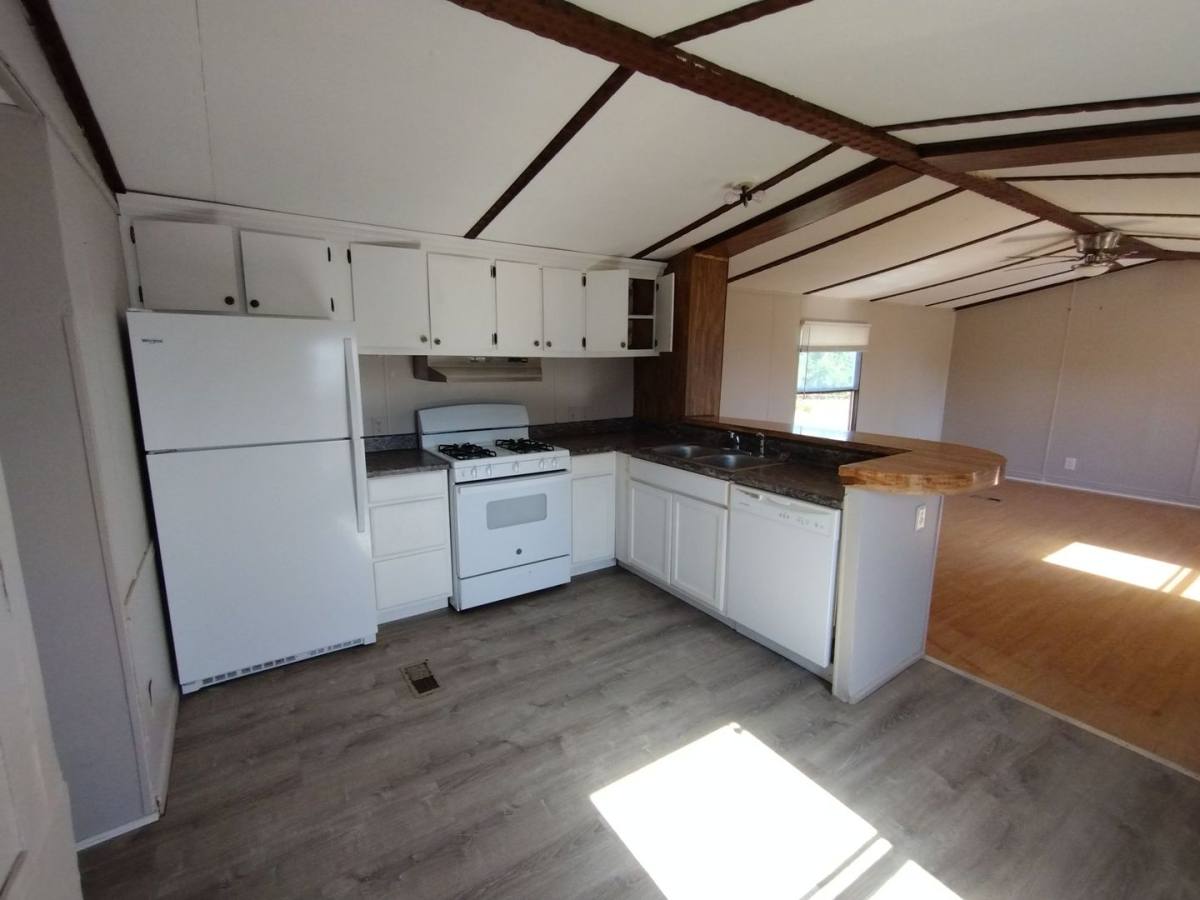 House for rent at 220 Baughman Hill Rd, Azle, TX 76020