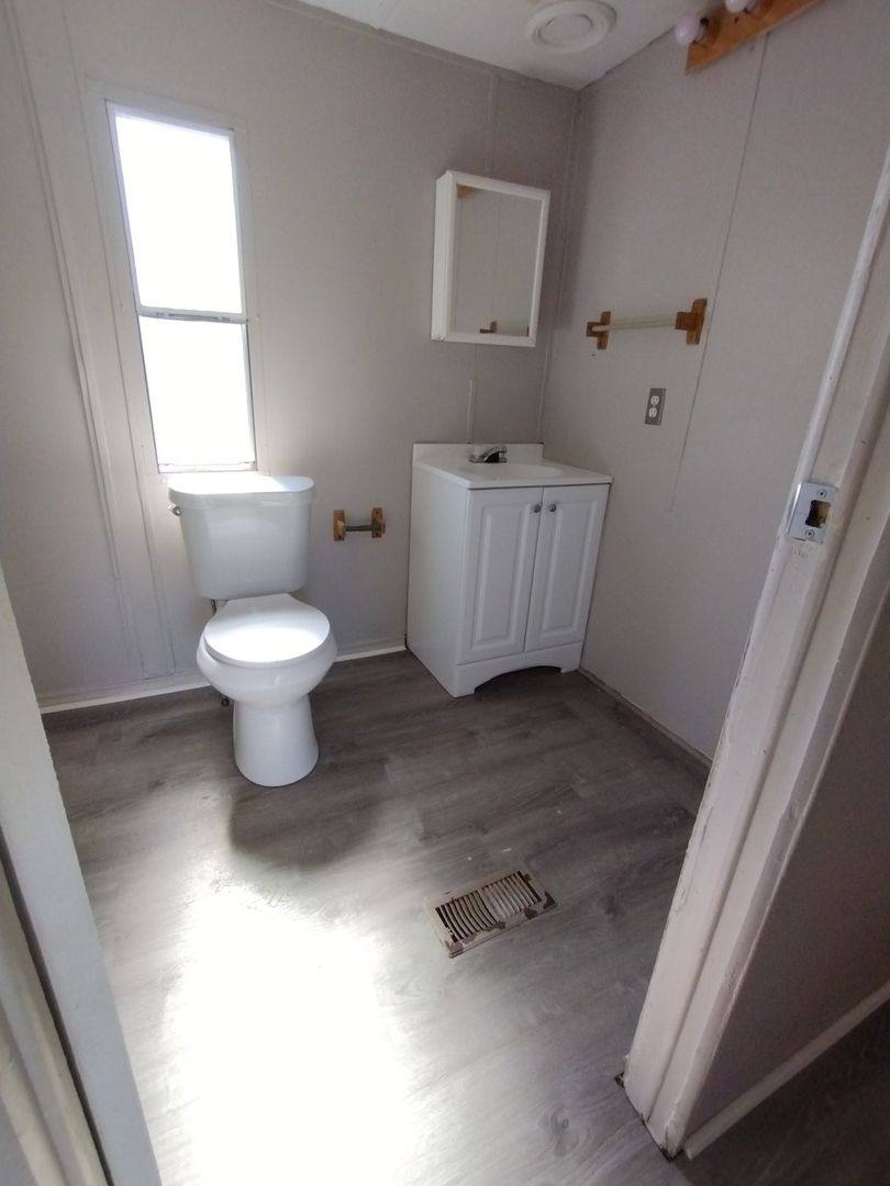 House for rent at 220 Baughman Hill Rd, Azle, TX 76020