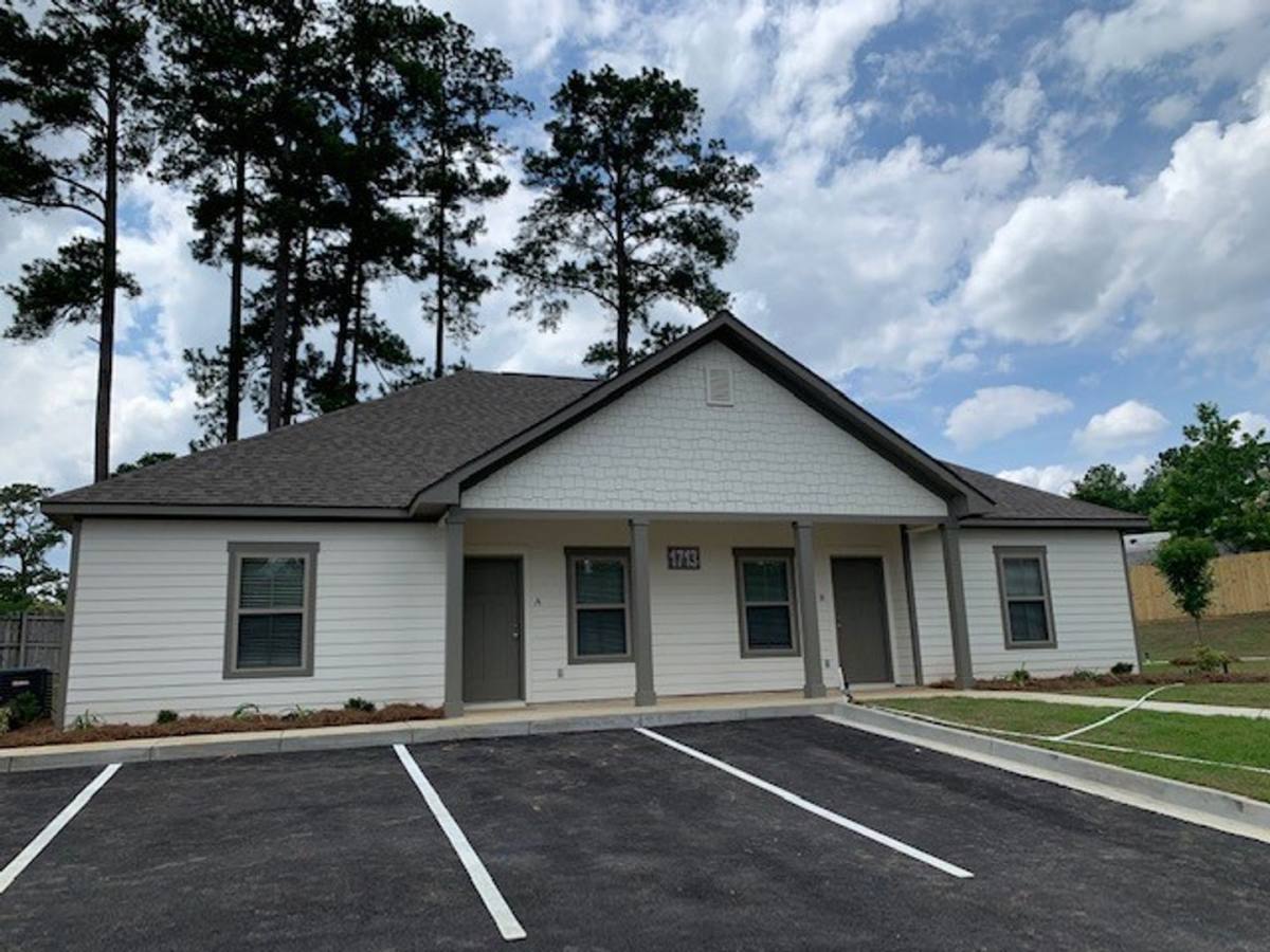 Apartment for rent at 1713 Springhill Place, Valdosta, GA 31602