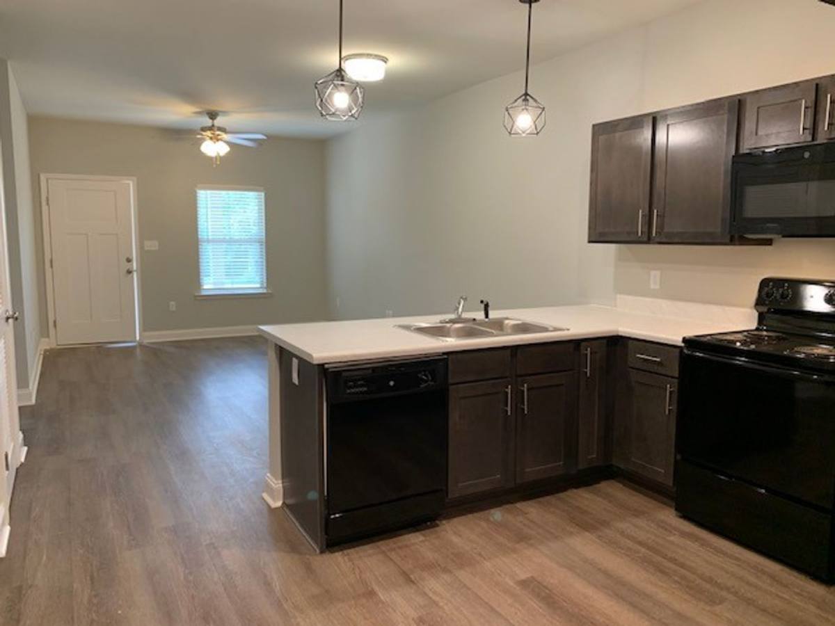 Apartment for rent at 1713 Springhill Place, Valdosta, GA 31602