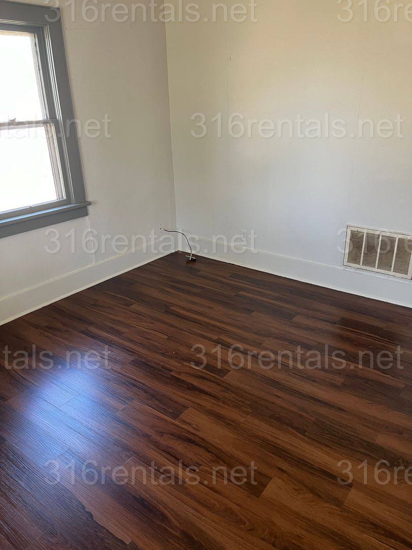 House for rent at 1014 E 6th, Newton, KS 67114