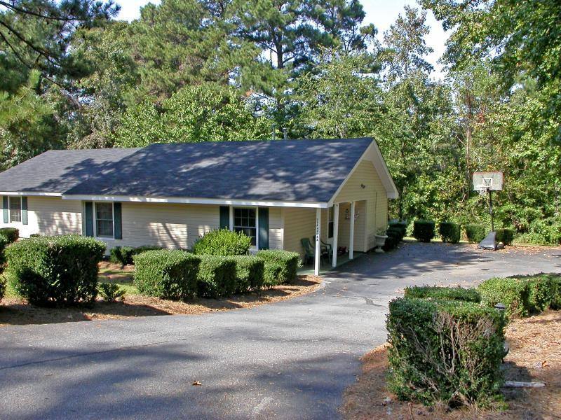 Apartment for rent at 4535 Candlestick Lane 23B, Oakwood, GA 30566