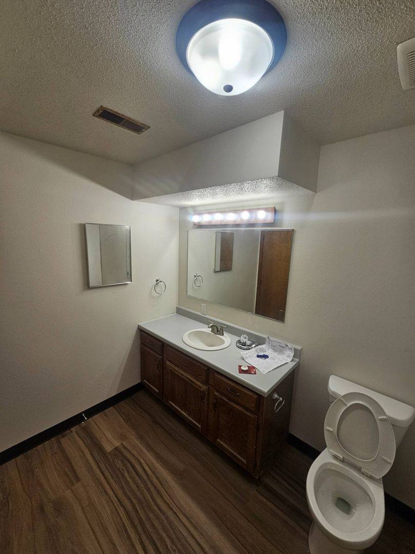 Apartment for rent at 422 E 7th St, Carroll, IA 51401