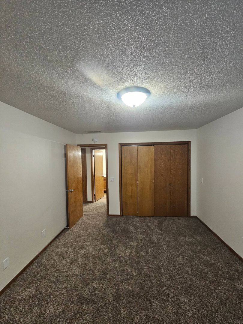 Apartment for rent at 422 E 7th St, Carroll, IA 51401