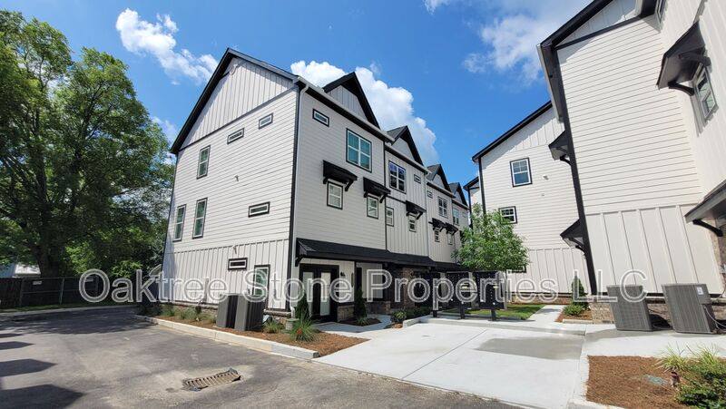 Townhouse for rent at 2585 Ocean Walk Dr NW, Atlanta, GA 30318