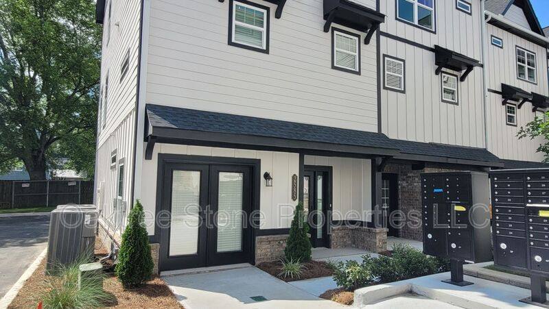 Townhouse for rent at 2585 Ocean Walk Dr NW, Atlanta, GA 30318