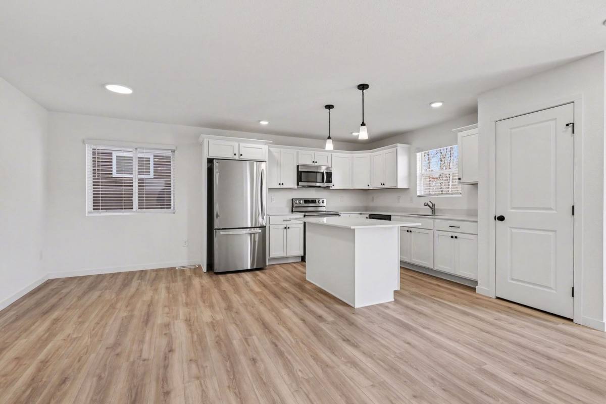 House for rent at 1401 Forest View Dr, Greenville, MI 48838