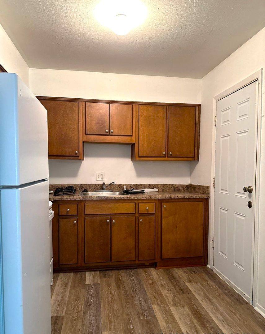 Apartment for rent at 2092 Jefferson Ave, Memphis, TN 38104
