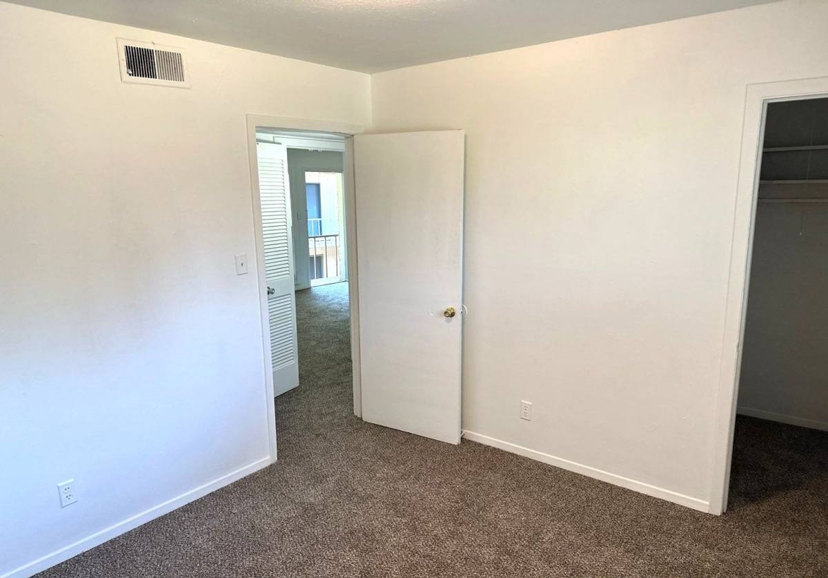 Apartment for rent at 2092 Jefferson Ave, Memphis, TN 38104