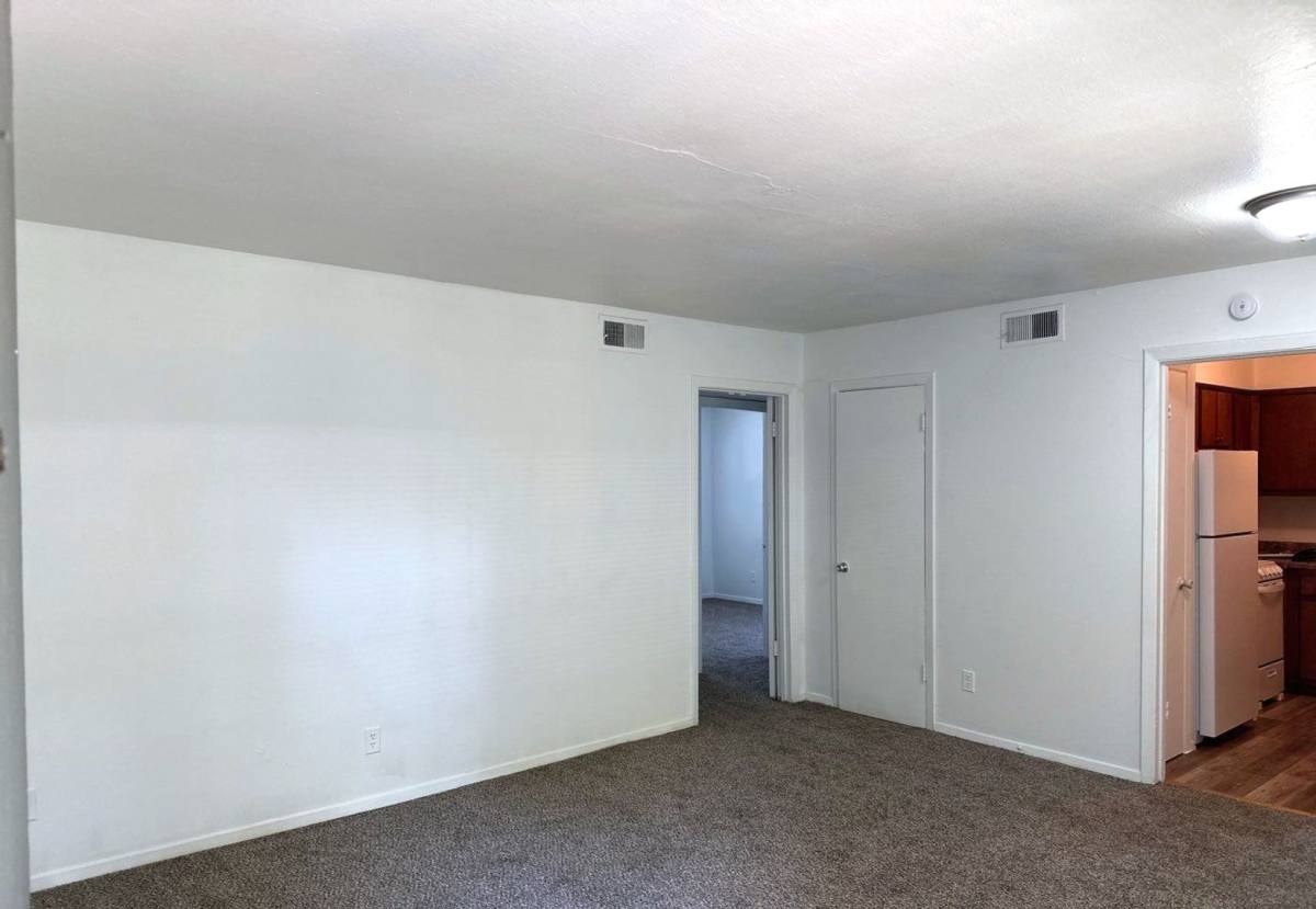 Apartment for rent at 2092 Jefferson Ave, Memphis, TN 38104
