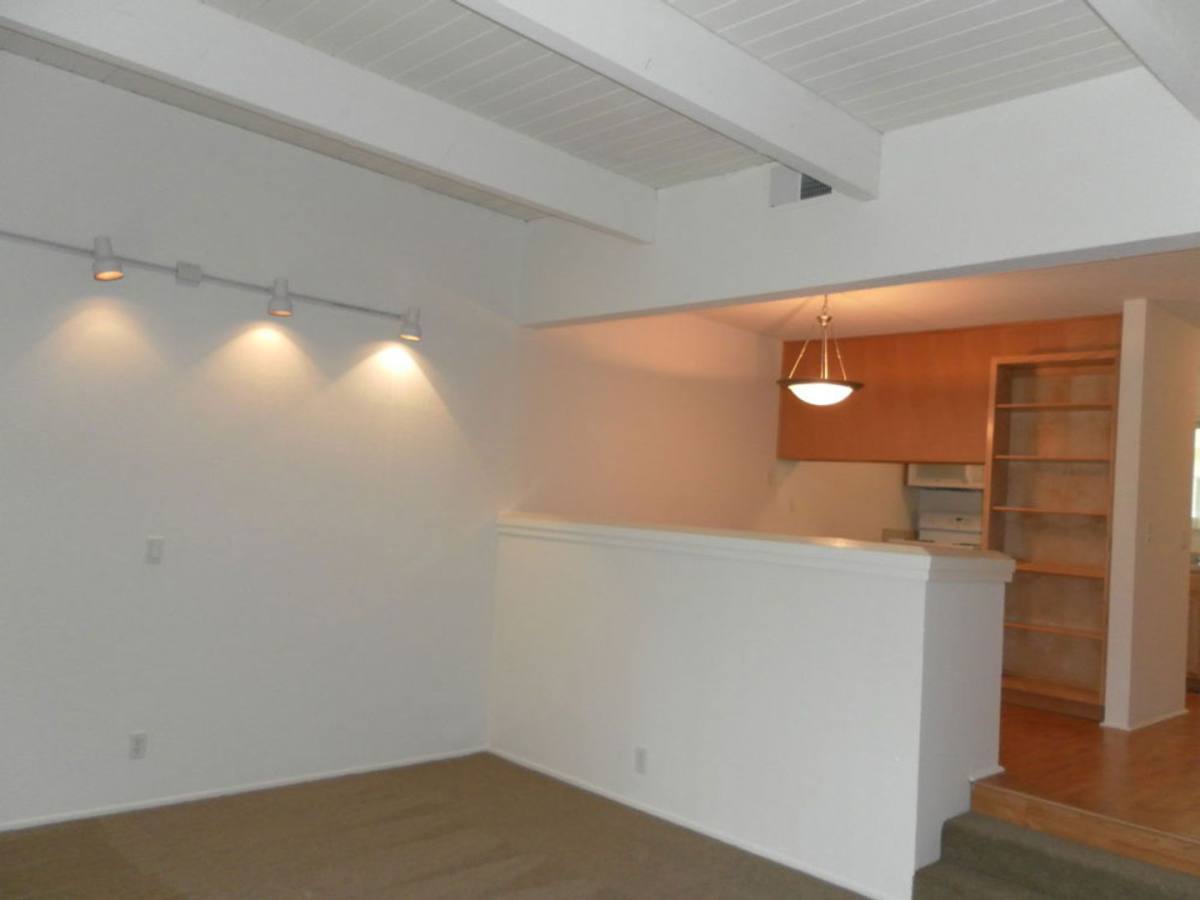 Apartment for rent at 919 Drake Dr, Davis, CA 95616