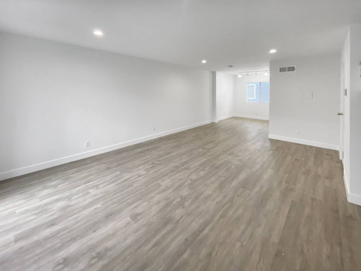 Townhouse for rent at 1050 Allen Ave, Glendale, CA 91201