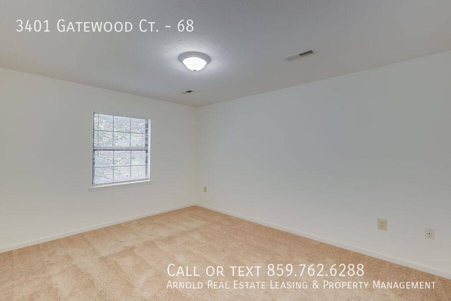 Apartment for rent at 3401 Gatewood Court, Lexington, KY 40517