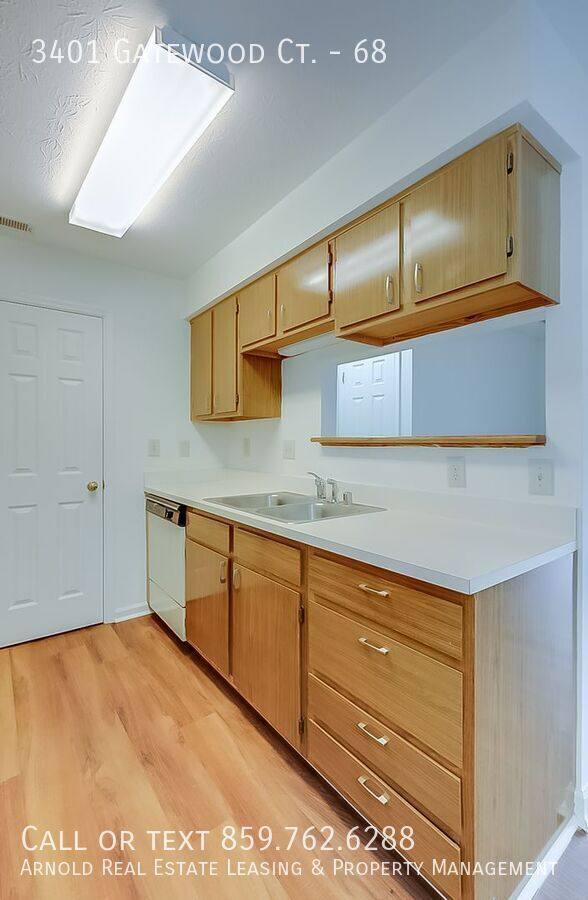 Apartment for rent at 3401 Gatewood Court, Lexington, KY 40517