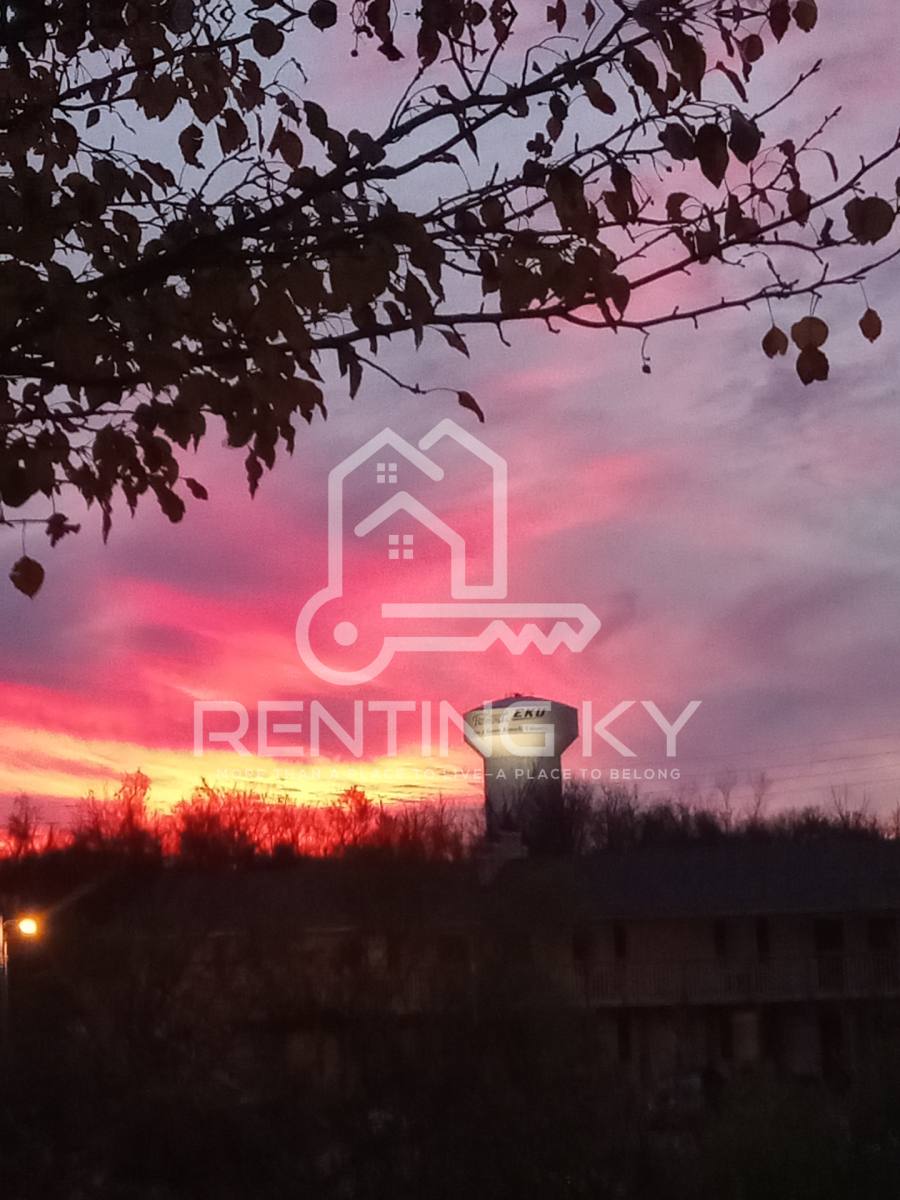 Townhouse for rent at 166 S Killarney Lane, Richmond, KY 40475