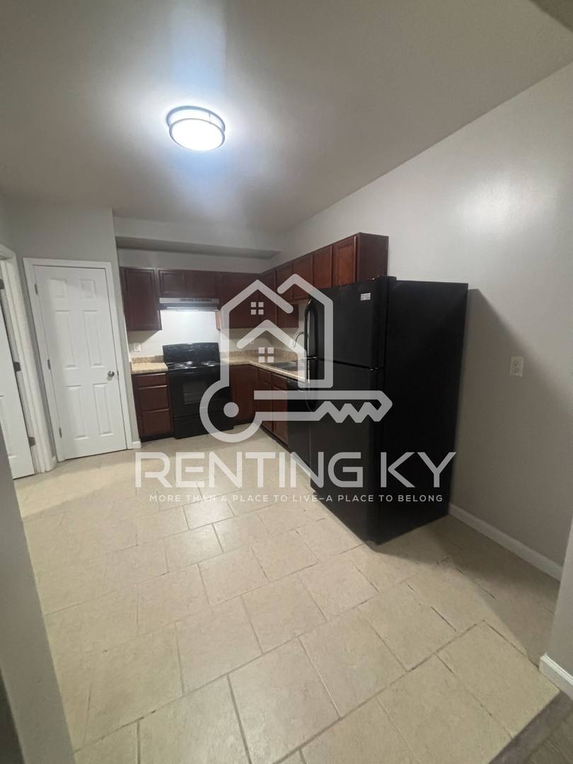 Townhouse for rent at 166 S Killarney Lane, Richmond, KY 40475