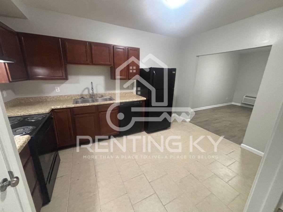 Townhouse for rent at 166 S Killarney Lane, Richmond, KY 40475