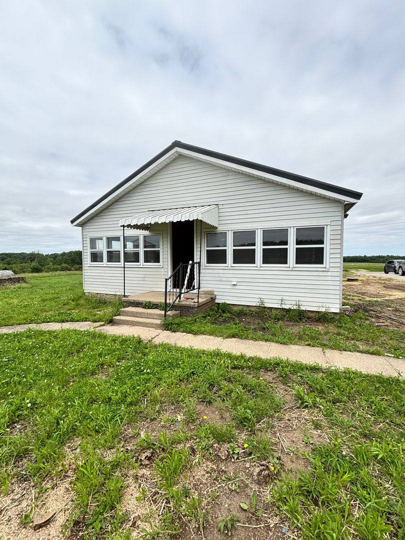 House for rent at 4743 W 1100 S, Lewis, IN 47858