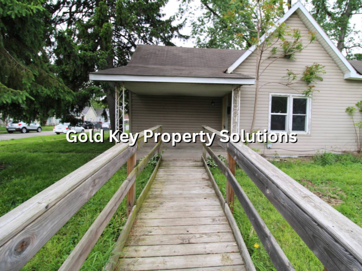 House for rent at 506 W 2nd St, Anderson, IN 46016