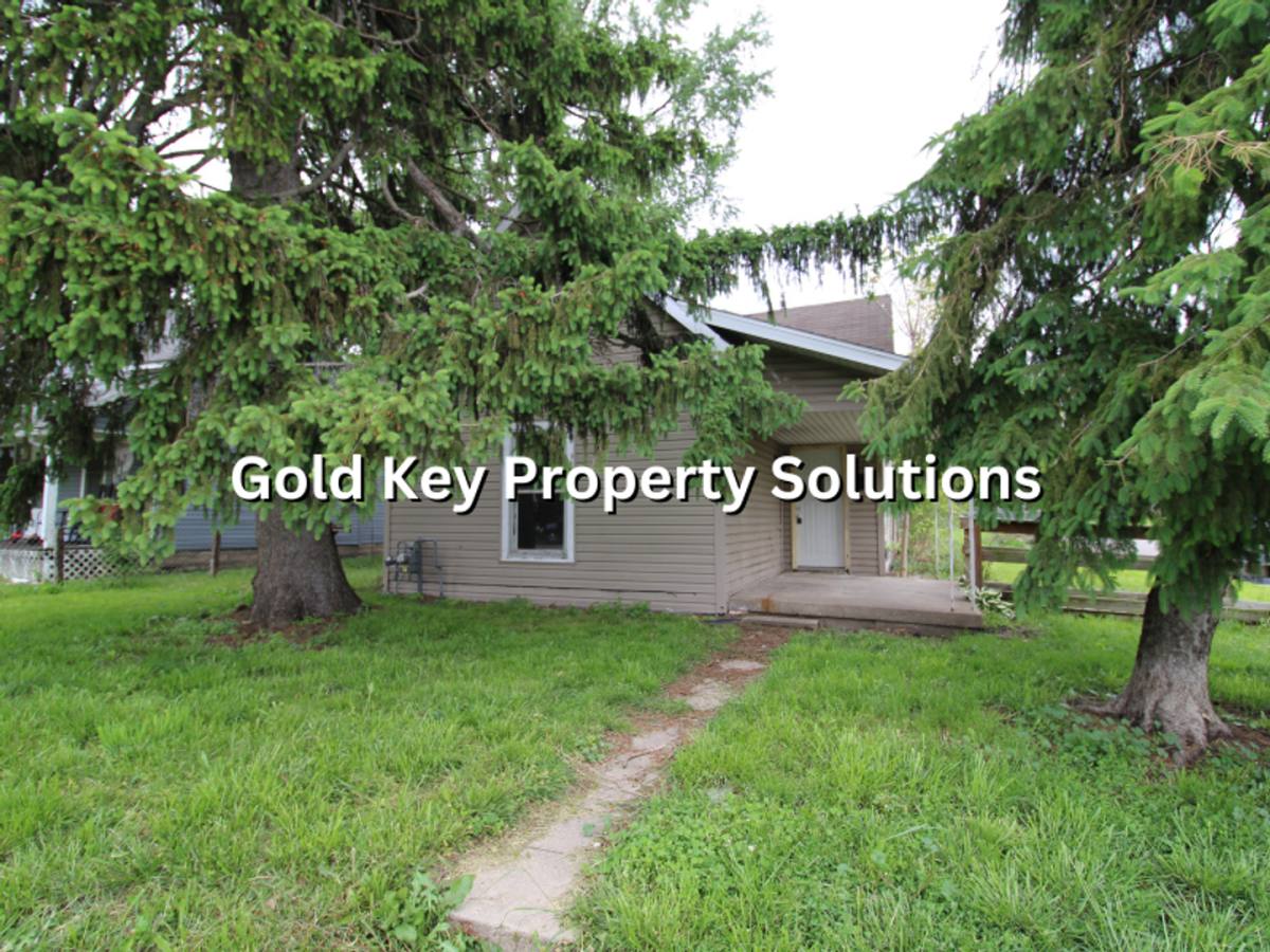 House for rent at 506 W 2nd St, Anderson, IN 46016