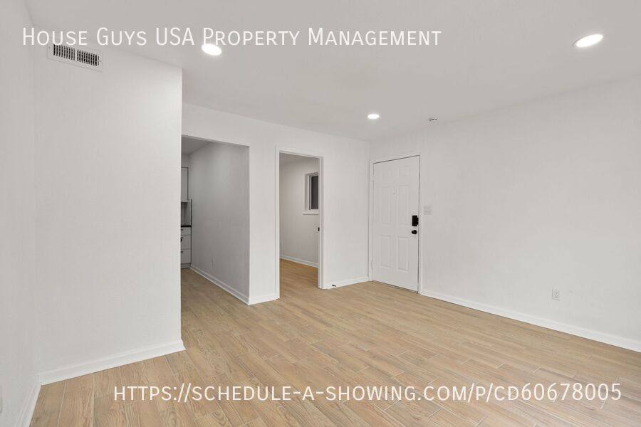 Apartment for rent at 9715 E 35th Terrace S, Independence, MO 64052