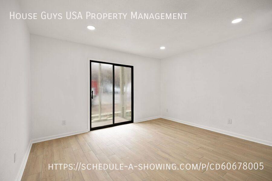 Apartment for rent at 9715 E 35th Terrace S, Independence, MO 64052