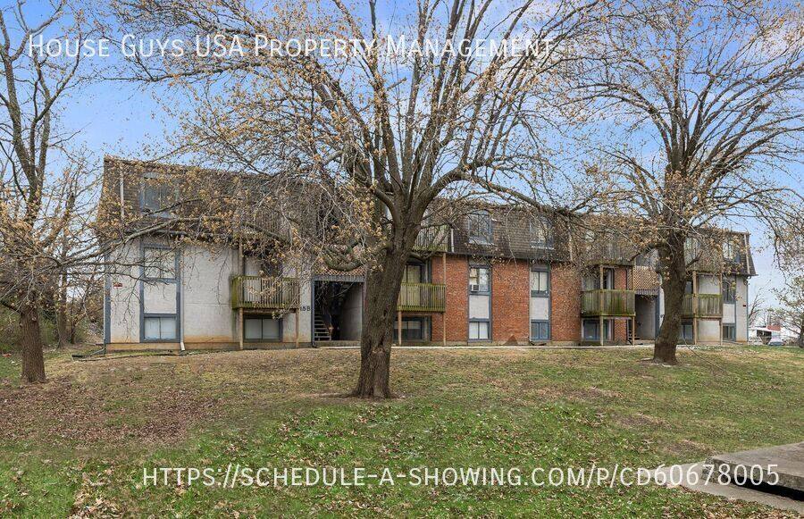 Apartment for rent at 9715 E 35th Terrace S, Independence, MO 64052