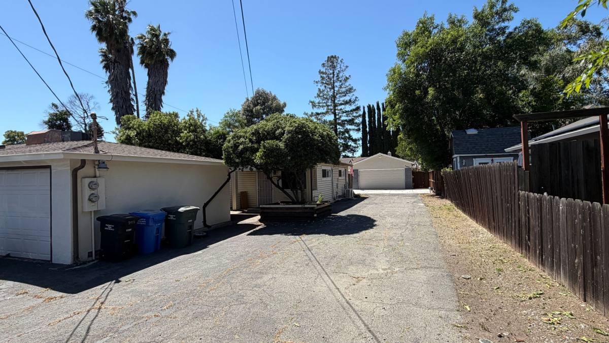 House for rent at 3478 Sanford St, Concord, CA 94520