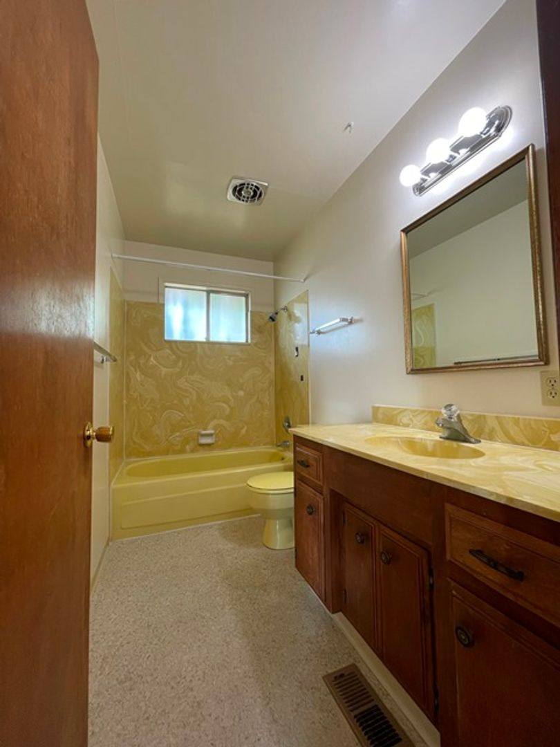 House for rent at 805 Lytton St, Klamath Falls, OR 97601