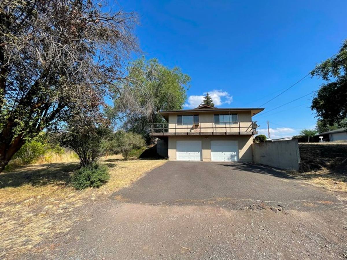 House for rent at 805 Lytton St, Klamath Falls, OR 97601