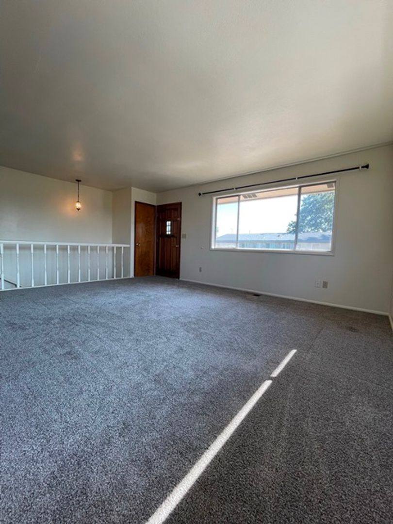 House for rent at 805 Lytton St, Klamath Falls, OR 97601