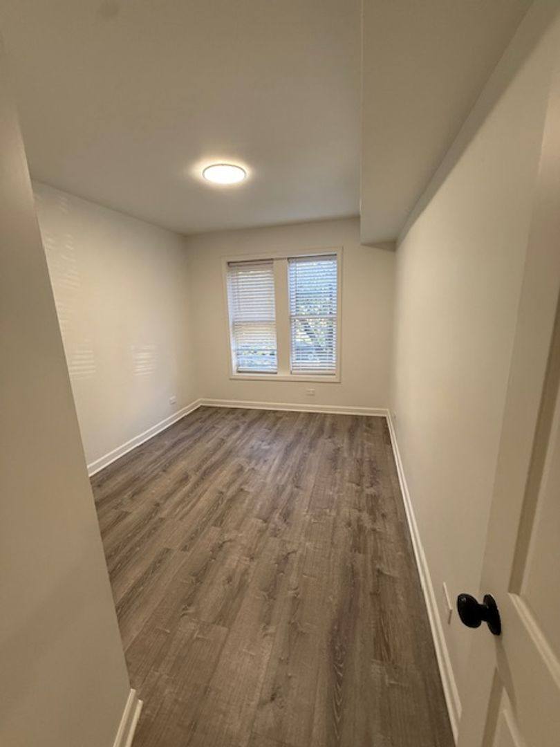 Apartment for rent at 2001 W Fargo Ave, Chicago, IL 60645