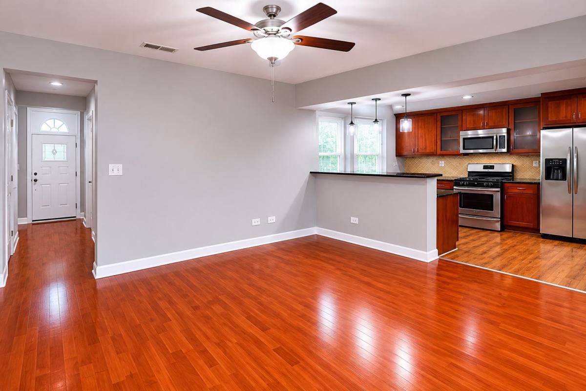 Apartment for rent at 2001 W Fargo Ave, Chicago, IL 60645