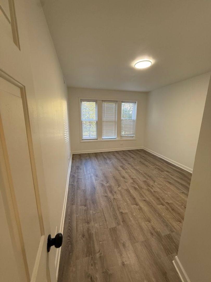 Apartment for rent at 2001 W Fargo Ave, Chicago, IL 60645
