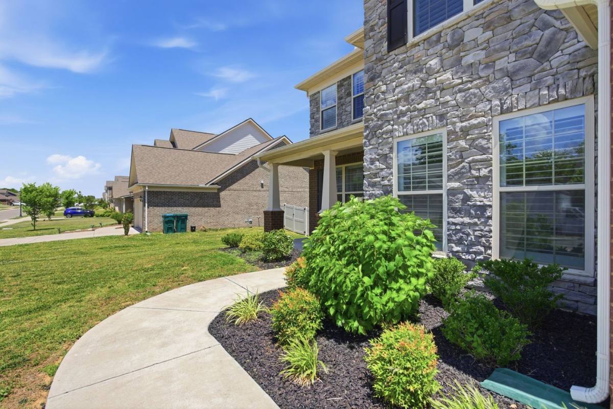 House for rent at 1725 Lantana Dr, Spring Hill, TN 37174