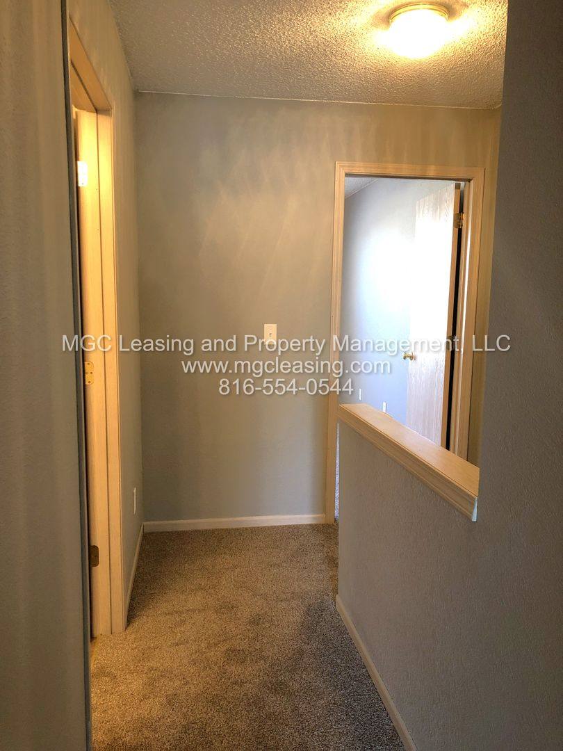 Townhouse for rent at 1109-1115 Garden Way, Harrisonville, MO 64701