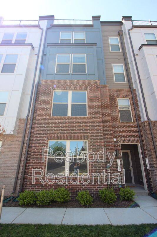 Condo for rent at 2154 Glacier Rd #67, Herndon, VA 20170